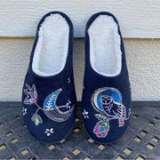 VERA BRADLEY NAVY NIGHT SKY EMBELLISHED SLIP-ON SLIPPERS. Size Small (5-6). EUC!