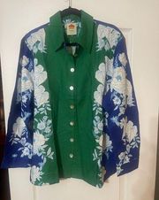 NWT Soft Garden Shirt
Designed by
Farm Rio size XL