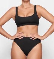 Skims Signature Swim Tank Bikini Top
Onyx Small NWT