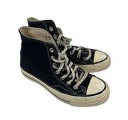 Converse  - Chuck Taylor All Stars Hi Top Sneakers in Black & White