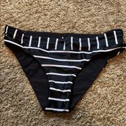 Reversible bikini bottoms