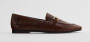 brown leather crocodile loafers with gold hardware size 40EU / 9US