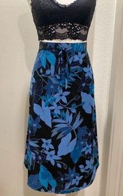 VTG 80s 90s Sag Harbor Black & Blue Tropical Floral Knee-Length Skirt