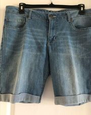 Jean Shorts Size 18 Bermuda Medium Wash