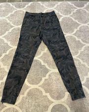 Cotton on urban jogger size 26 Camo print