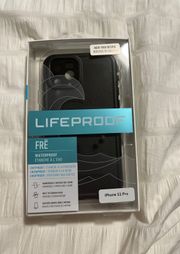 iPhone 11 pro life proof case 