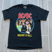 NEW AC/DC HIGHWAY TO HELL 90’S GRAPHIC T-SHIRT SZ MEDIUM