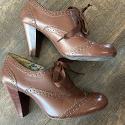 American Eagle Women's Brown Wingtip Oxford Heels Women size 9