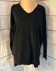 V NECK SWEATER NWT