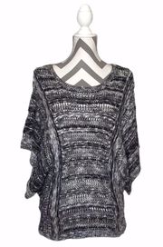 s-Blk & White Sweater-Dolman Sleeves