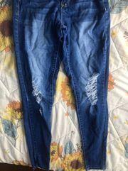 Junior Mid Rise Wannabettabutt Jeans