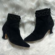 Vintage Jasmine  Black Suede Ankle boots Size 7B.  C1