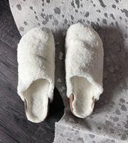 Dream Pairs White Sherpa Clogs