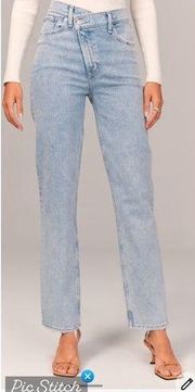 Abercrombie & Fitch The 90’s Straight Ultra High Rise Crossover Waist Jeans