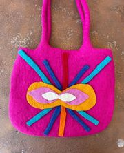 Unique felt shoulder bag 💋