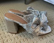 Silver Bow Heels NWT