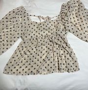 Long sleeve crème floral blouse