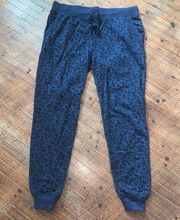 Z Supply L navy blue cheetah loungewear cozy joggers