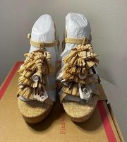 NEW Charles by Charles David Radical Sandals with seashell design size 6.5M