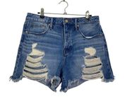 Good American Bombshell Curved Hem Distressed Denim Shorts