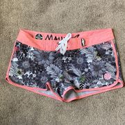 Maui & Sons Shorts SIZE 7