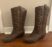 Soda Cowboy Boots - Size 7