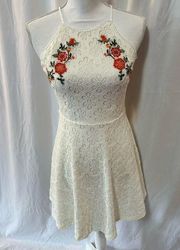 Blu Pepper Dully Lined White Lace Dress with Embroidered Flower Detail - Small