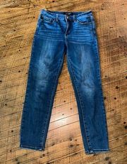 Judy Blue dark wash distressed 28 relaxed boutique jeans