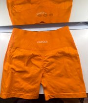 Orange Aurola shorts 