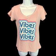 Juniors Short Sleeve T-Shirt Top Size Medium Vibes Pre-Owned