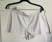 Women’s  white shorts size Lg