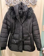 Women’s belted puffer jacket