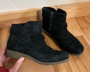 Teva black suede ankle boots booties 6