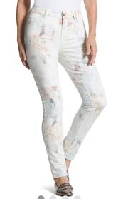 NWOT Chico’s Platinum Diffused Floral Jeggings 