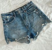 Abercrombie & Fitch The Mom Jean Short High Rise Size 26