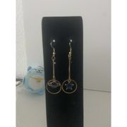 Boutique Cute mismatched Star and planet drop earrings gold tone