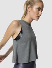 Carbon38 Crop Tank In Gray 