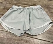 Under Armour  Women’s Gray Shorts Size Large