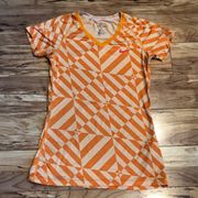 Nike pro dri fit fitted tee size M orange/white