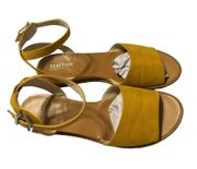 Kenneth Cole
Women's‎ Brown Reaction Jolly Low Wedge Sandal size 8.5
