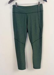 Outdoor Voices  3/4 Warm-up Crop Leggings in Hunter Green Size Medium Athletic