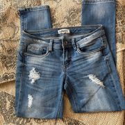 Dollhouse Distressed Cropped Denim Capris EUC Size 5 (P002)