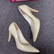 snakeskin pumps pointy toe ivory cream ecru snake textured 8