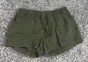 Old Navy  green linen high rise shorts size small