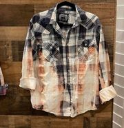 Super cute Women’s Bleached Plaid shirt