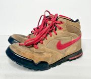 VTG 90’s Nike Caldera Plus Tan Hiking Boots Size 7 Women’s