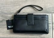 Simply Vera vegan leather wristlet