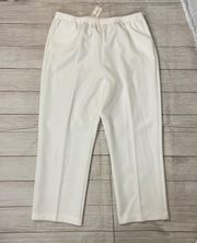 women 18P pull on classic white slacks brand new