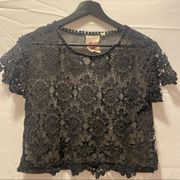 Black Woven Patterned Tee w Mesh Back, Medium