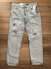 NWT  Distressed Boyfriend Jeans Light Wash Size 8